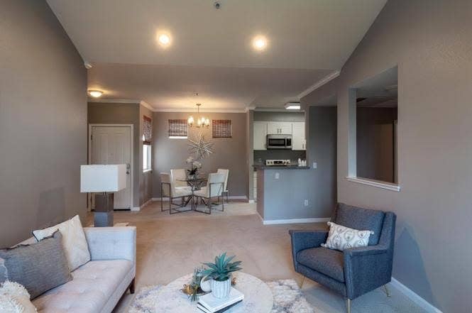 Looking for roommate