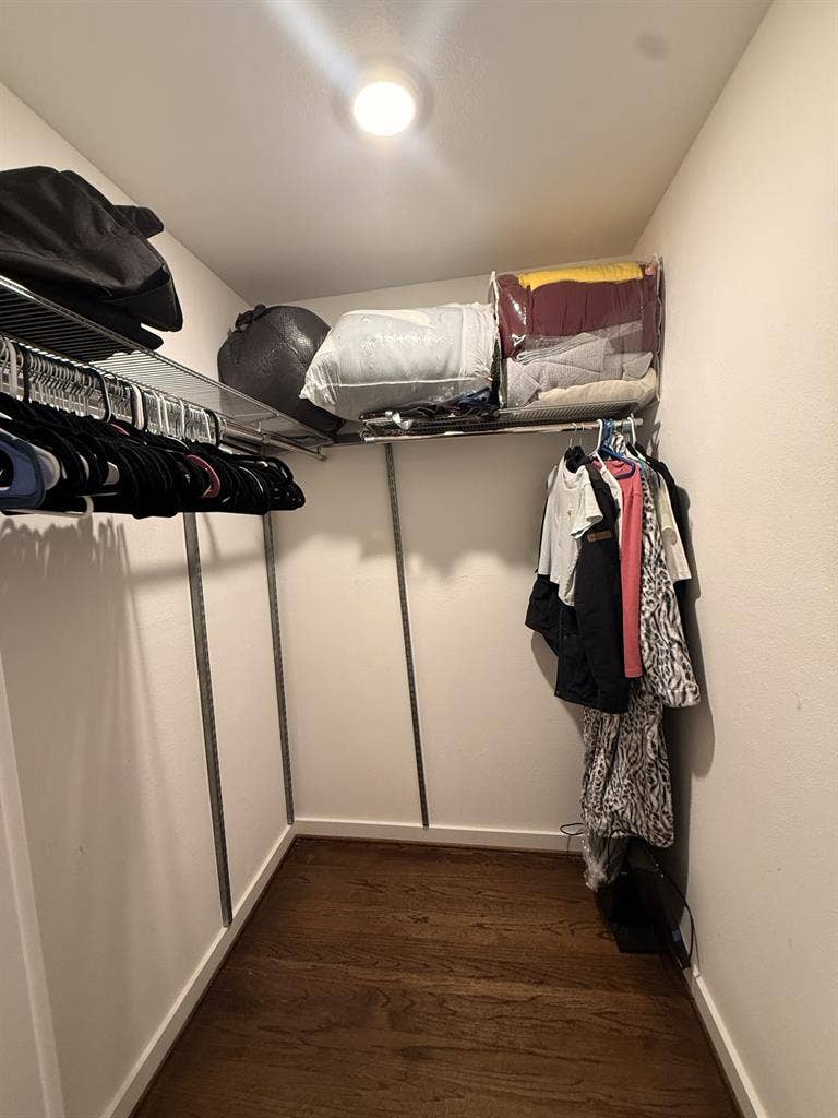 Roommate needed / 3 bedroom 2 bath