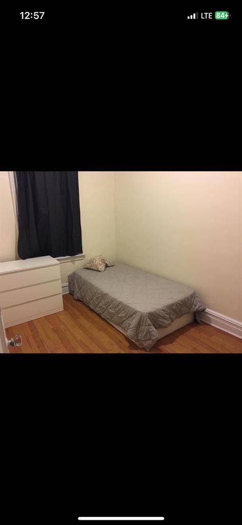 Private room, all utilities incl.
