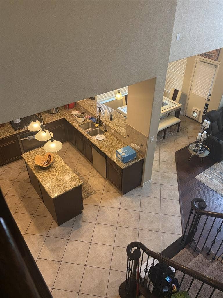 Female Roommate Wanted