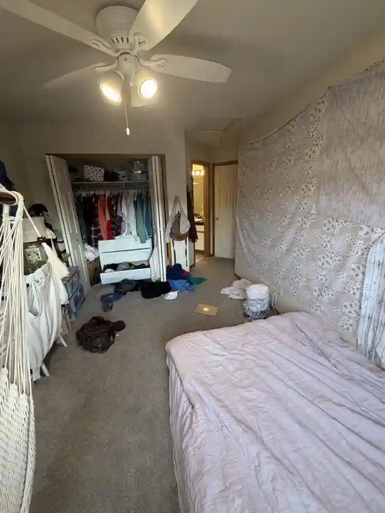 Room Available Mid August!