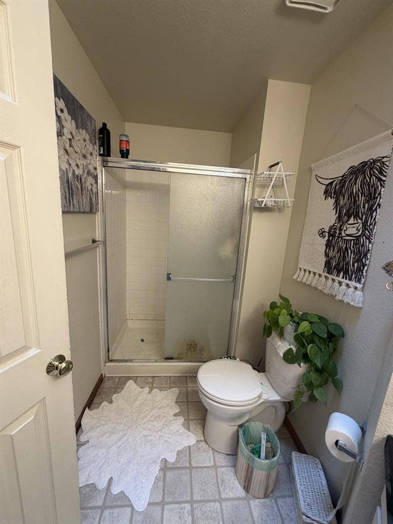 Room Available Mid August!
