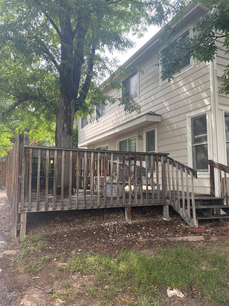 Room Available Mid August!