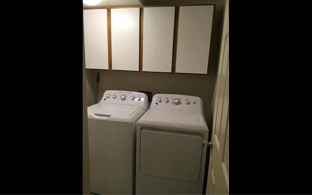 Room Available Mid August!