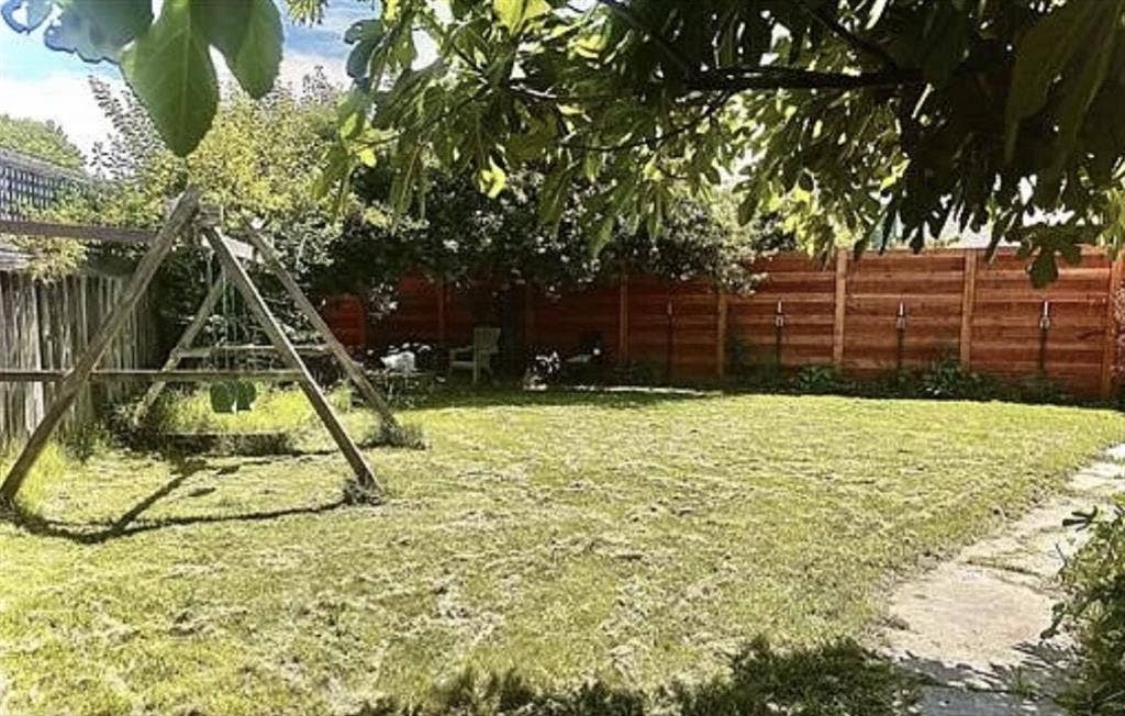 Room for rent - more photos soon