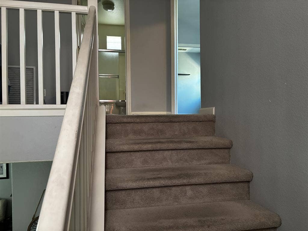 Folsom 2 bedrooms 1 Private Bath