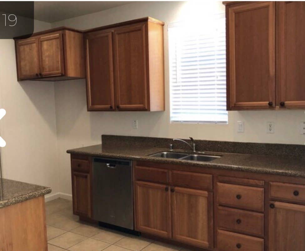 Folsom 2 bedrooms 1 Private Bath