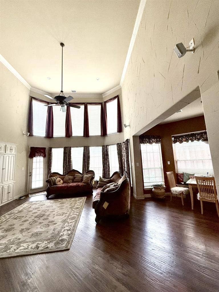 Upscale Single Bedroom Private Bath
