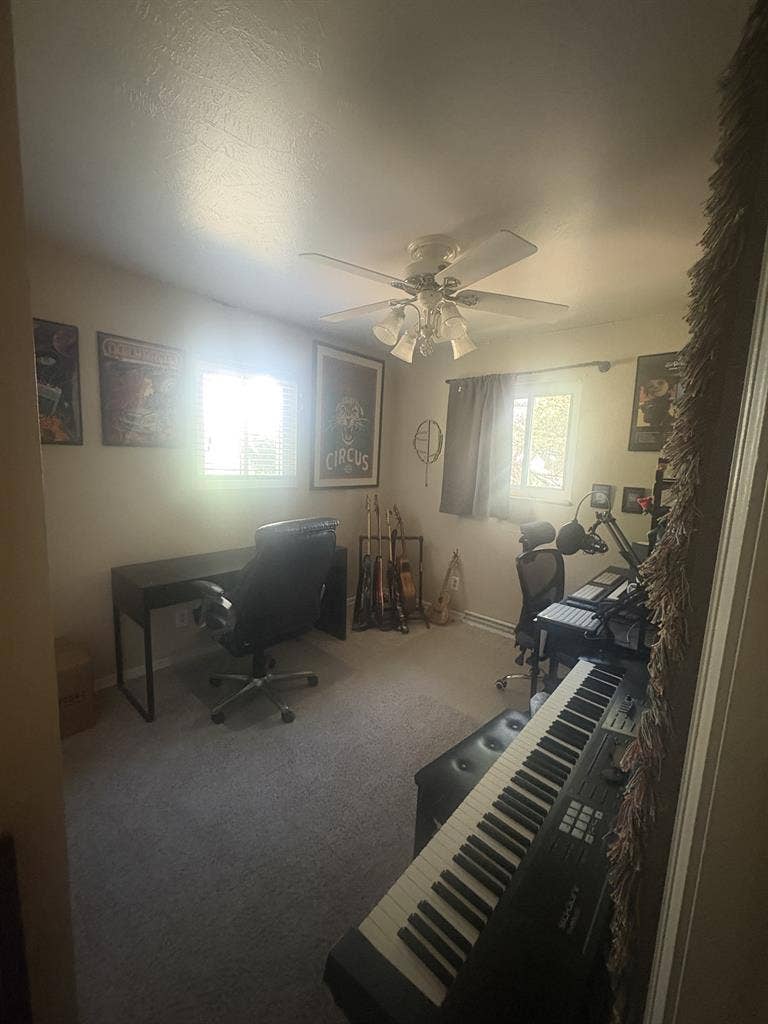 Looking for One roommate
