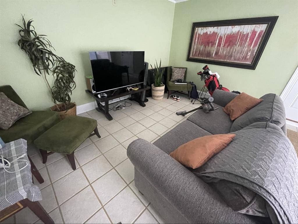 Townhouse Room for Rent