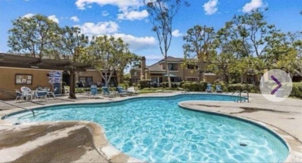 Gated/pool/bedroom private bathroom