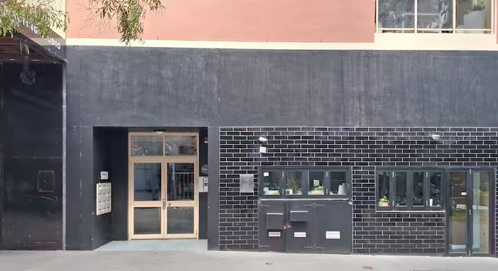 Modern comfortable aptment Redfern