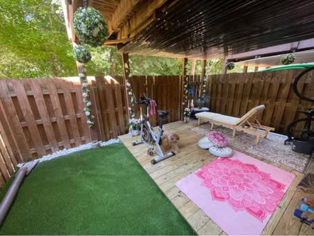 Pretty in Pink Room for Rent