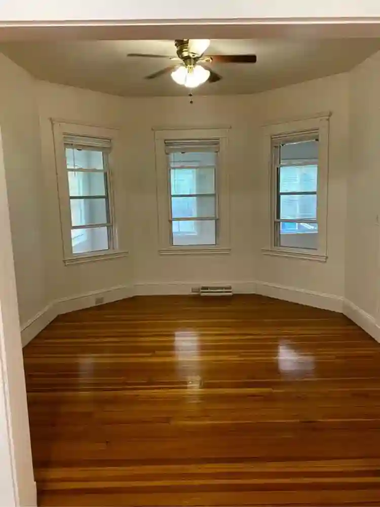 Looking for flatmates