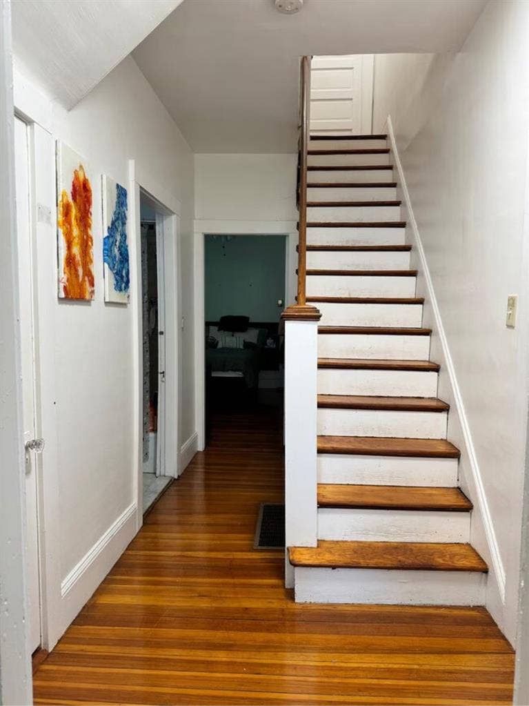 Looking for flatmates