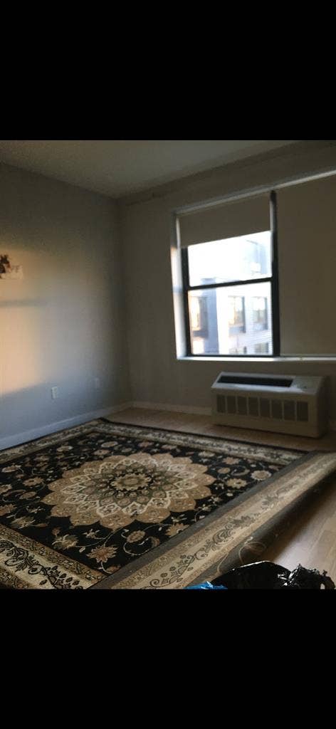 1800 doorman elevator 1br 1ba in 2b