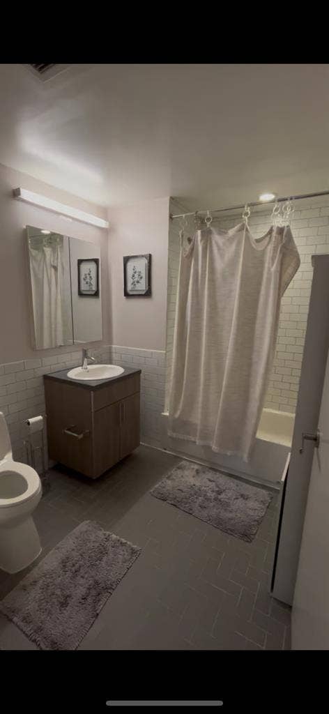 1800 doorman elevator 1br 1ba in 2b