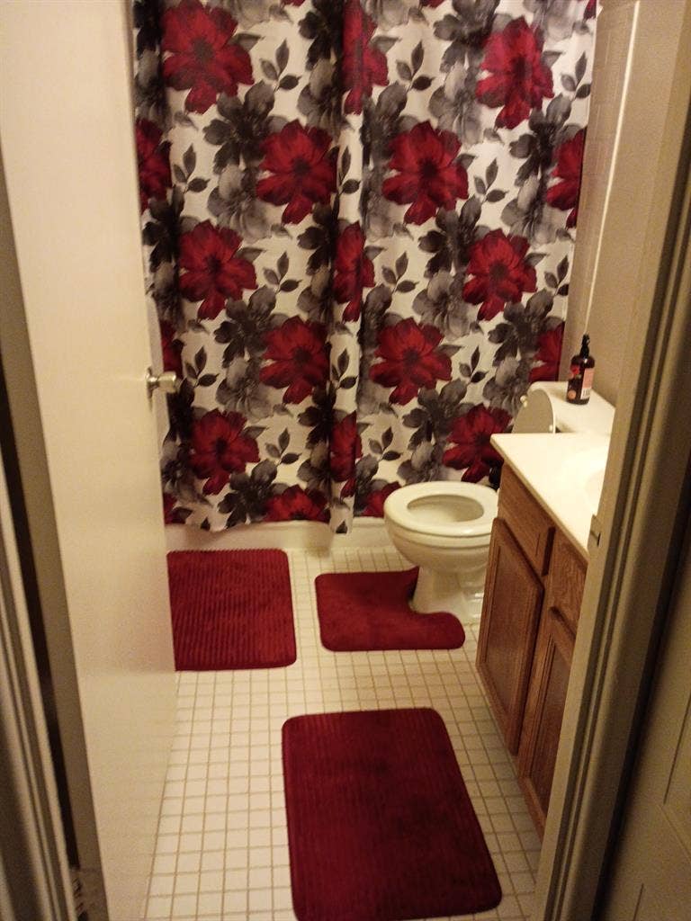 Beautiful room available now