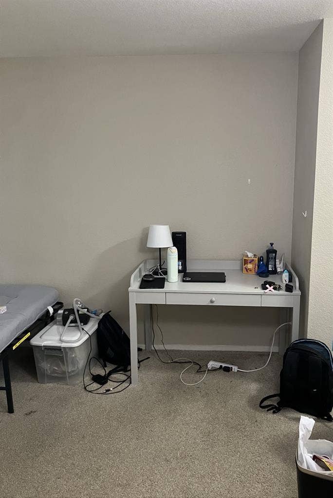 1 bed Shared Bath (In Unit Laundry)