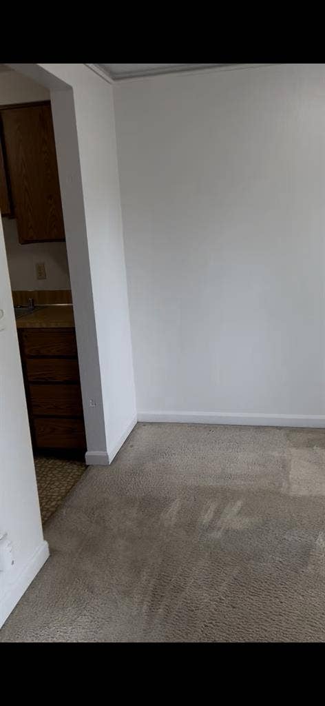 I want to sublease my 1B1B-Bellevue