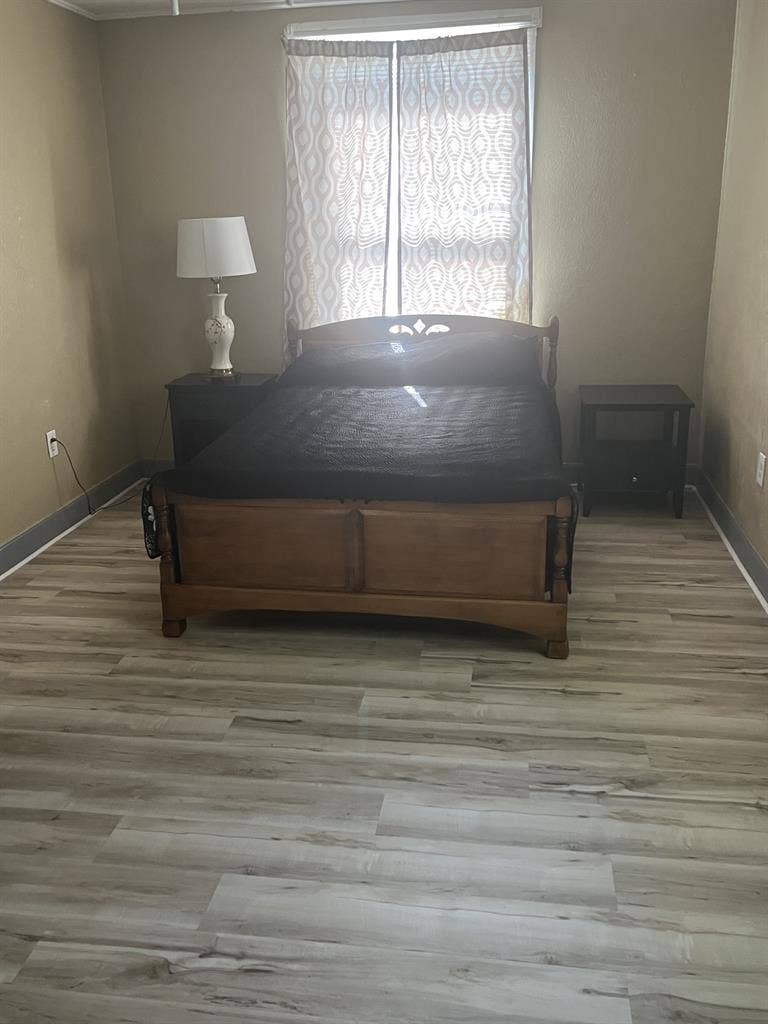 Furnished Room for Rent, Full bed