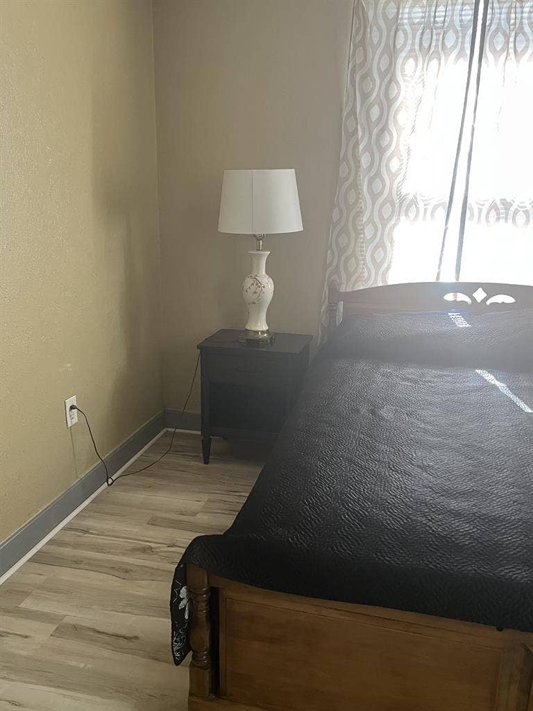 Furnished Room for Rent, Full bed