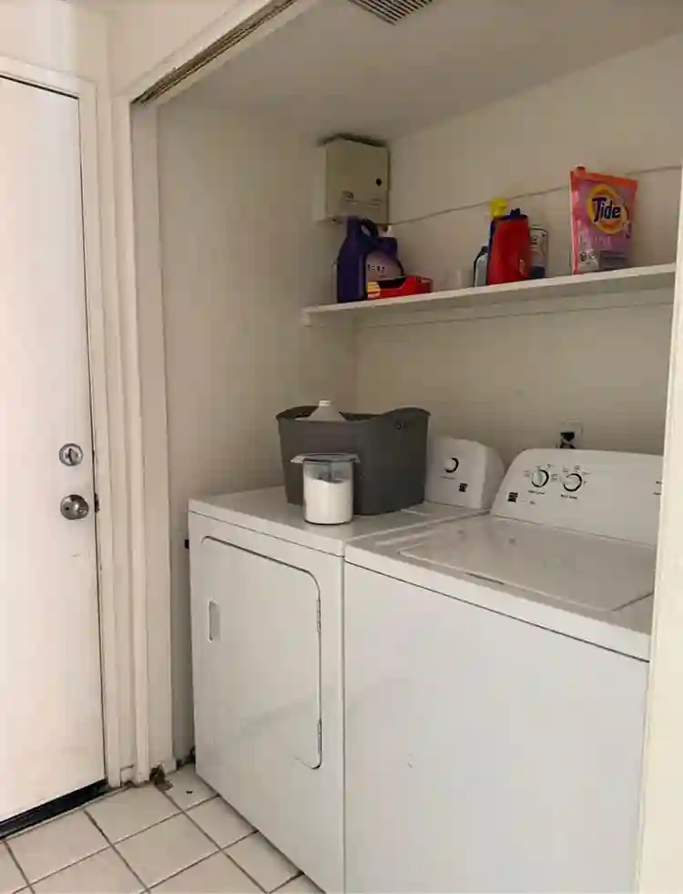 (STUDENTS ONLY) Room in Chino Hills