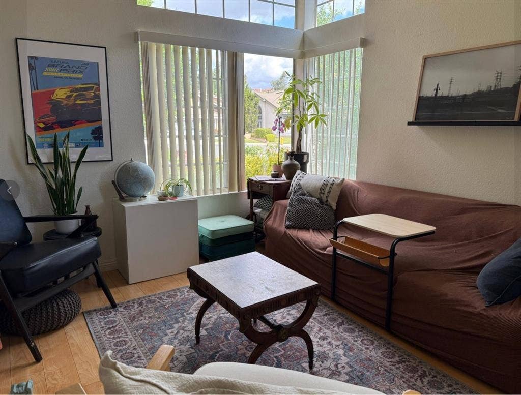 (STUDENTS ONLY) Room in Chino Hills
