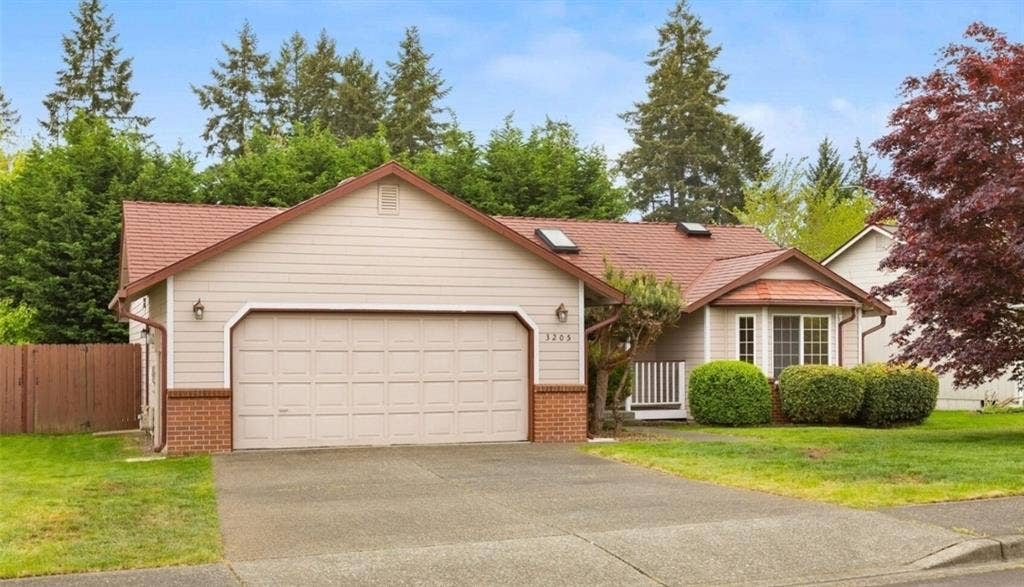 Peaceful Room for Rent in Lacey