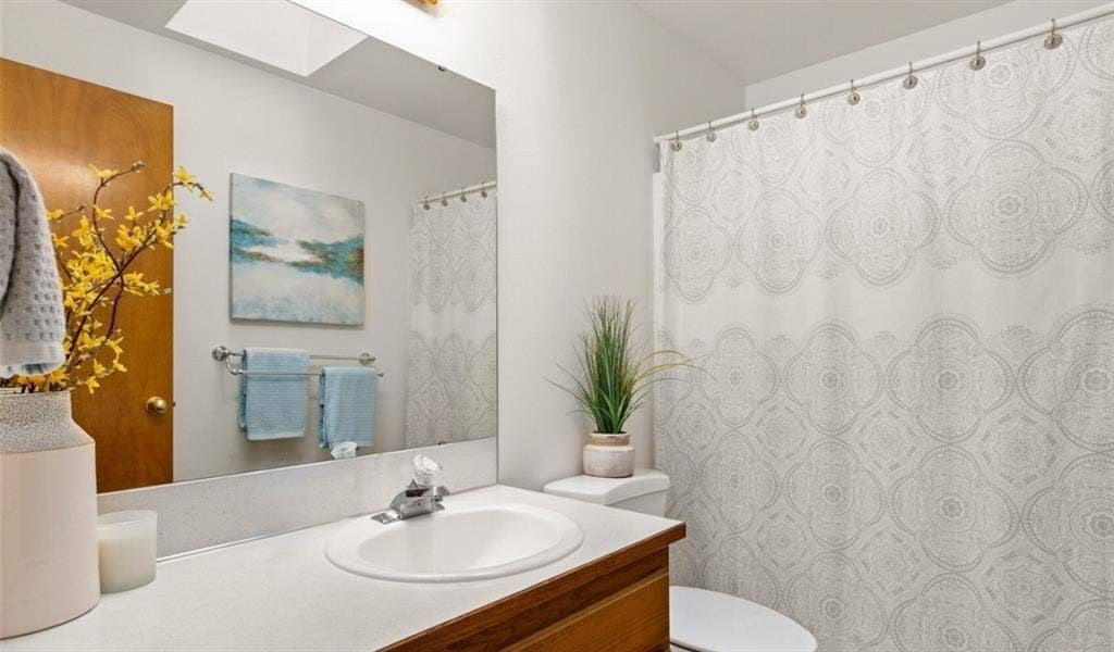 Peaceful Room for Rent in Lacey
