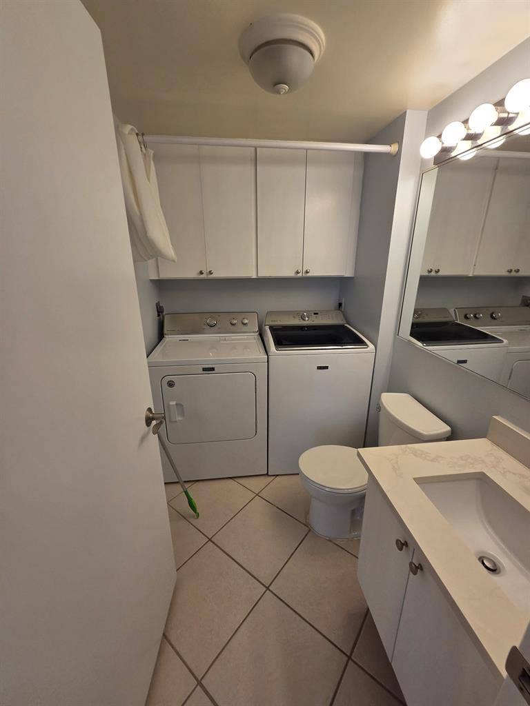 Room for rent!