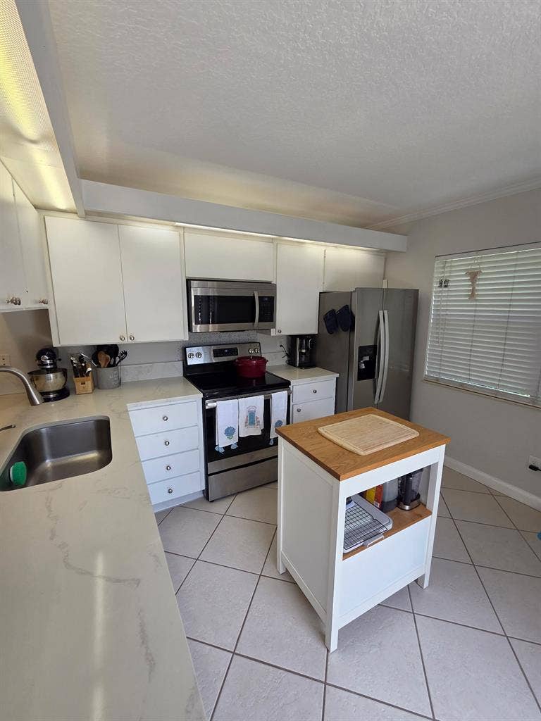 Room for rent!