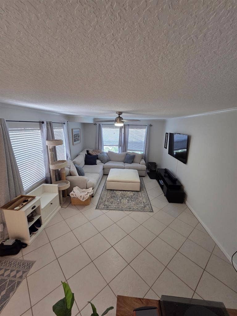 Room for rent!