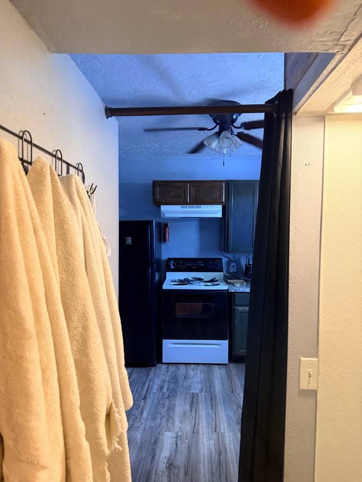 ADU Furnished Studio w/Utilities