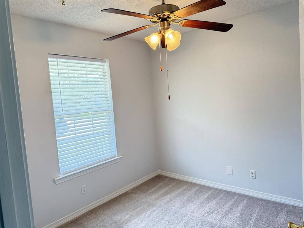 2 small rooms and bath in Fairhope