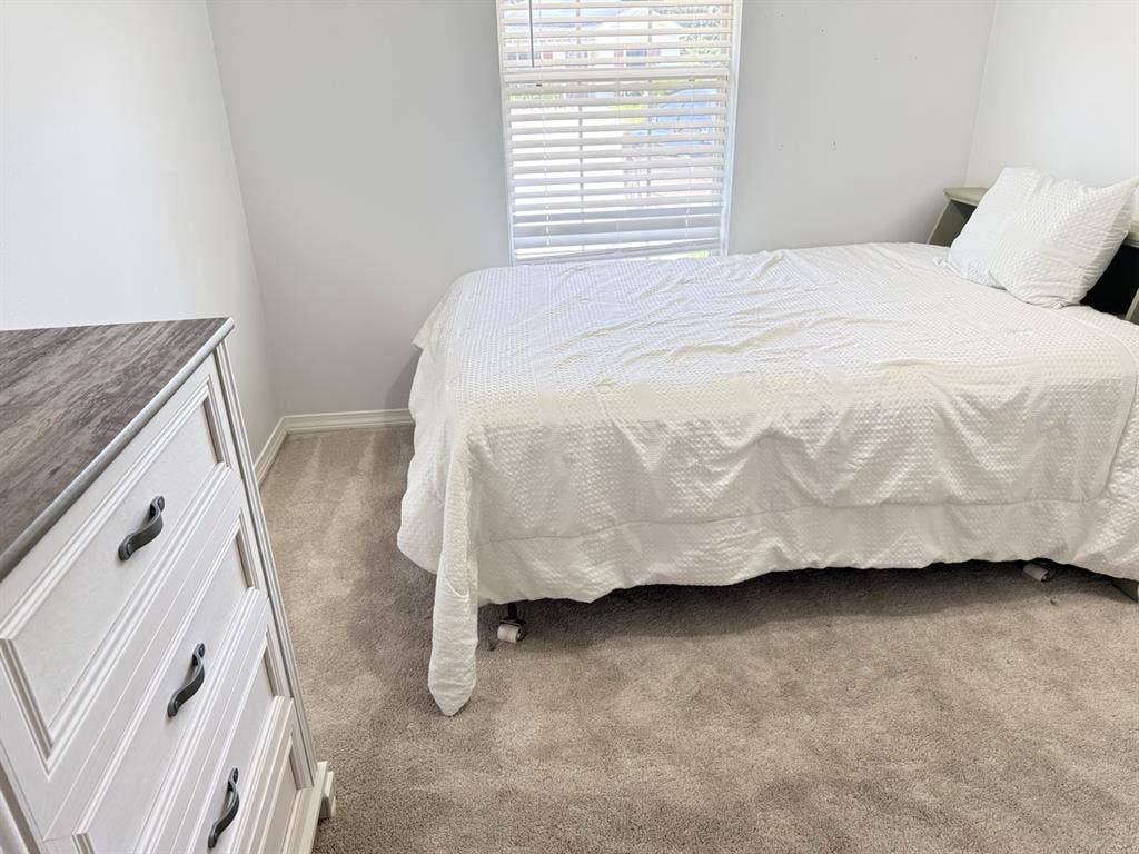 2 small rooms and bath in Fairhope