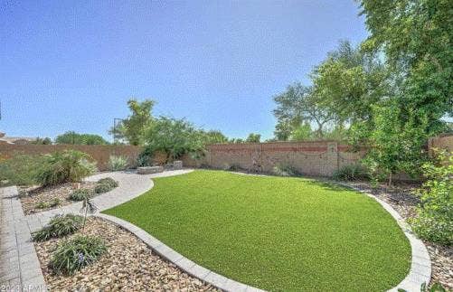 Master Suite - Utilities Included!!