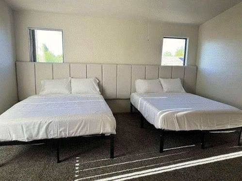 Master Suite - Utilities Included!!