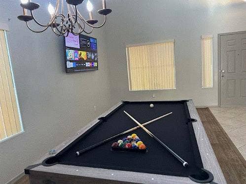 FULLY FURNISHED, UTILITIES INCLUDED