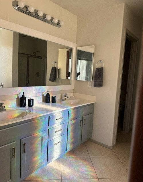 FULLY FURNISHED, UTILITIES INCLUDED