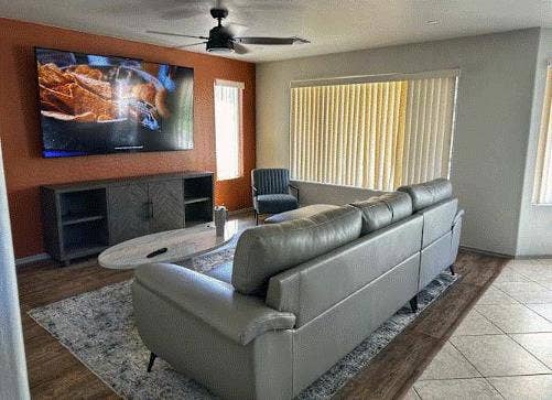 FULLY FURNISHED, UTILITIES INCLUDED