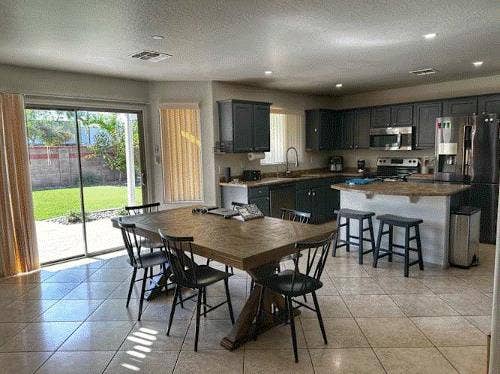 FULLY FURNISHED, UTILITIES INCLUDED