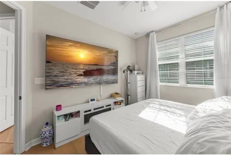 Private bedroom/ba Lake Mary Aug 10