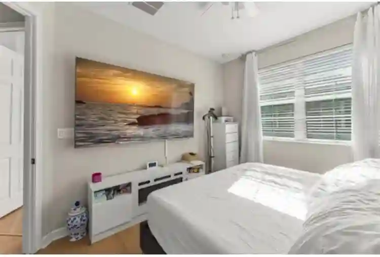 Private bedroom/ba Lake Mary Aug 10