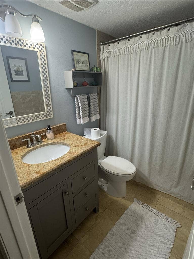 Great location! Furnished!