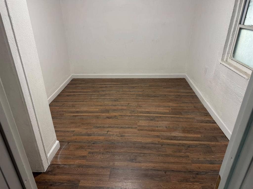 Rooms available in Miamii