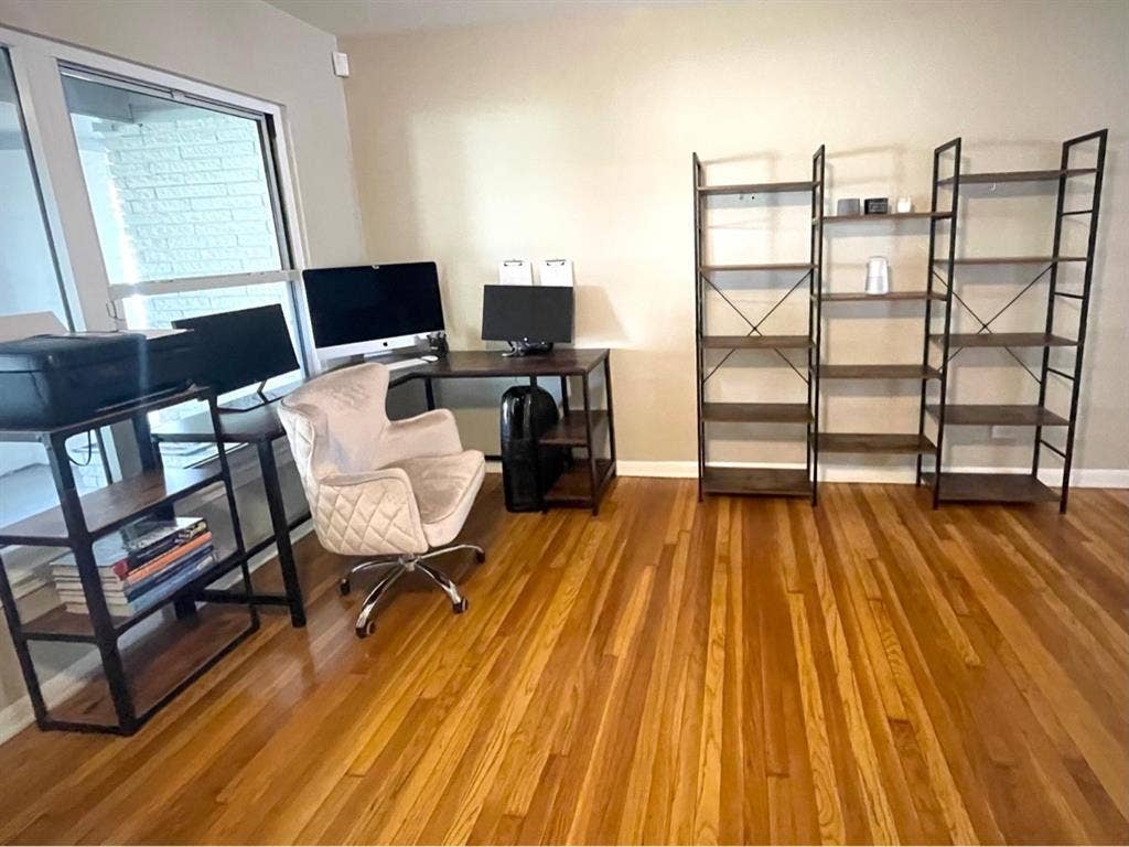 Pet friendly 2 Bedroom, 1 bath
