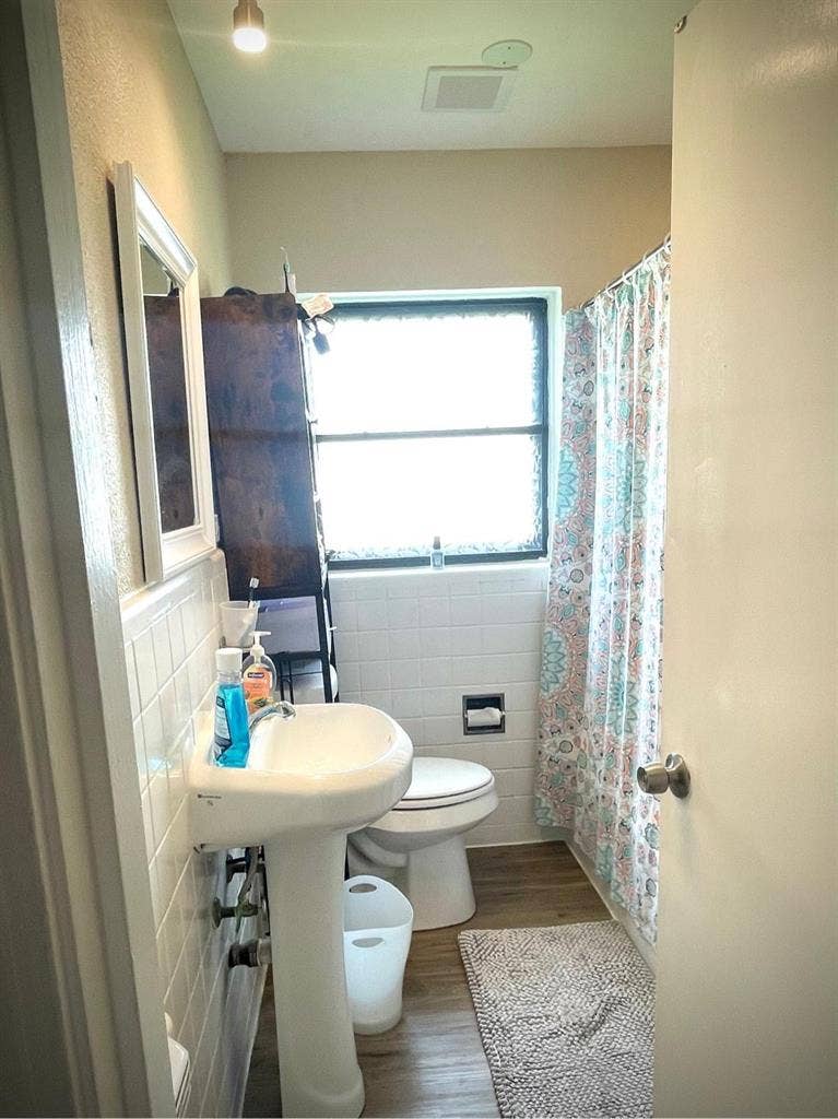 Pet friendly 2 Bedroom, 1 bath