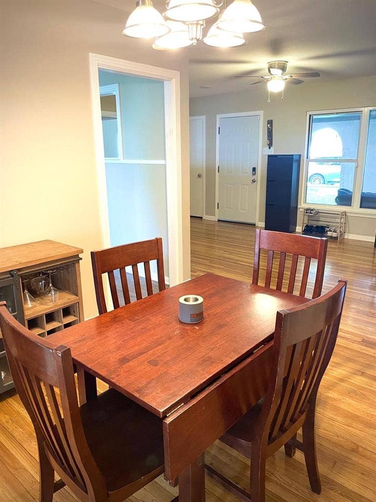 Pet friendly 2 Bedroom, 1 bath