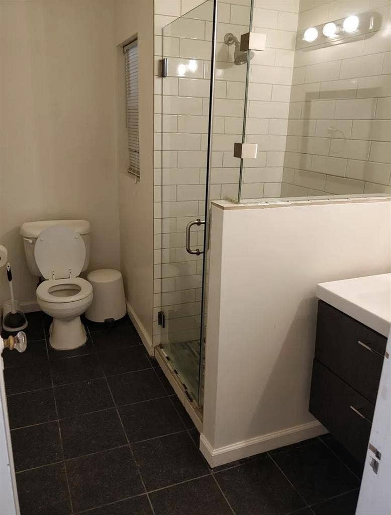 Looking for Clean and chill rm